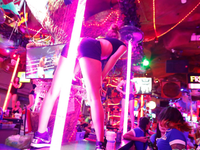 Fox Twins pole dancing in Thailand