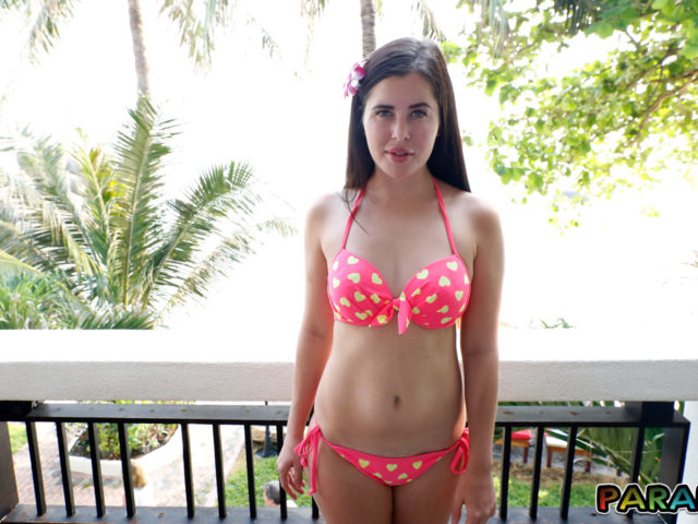 Girlfriend full frontal in cute bikini